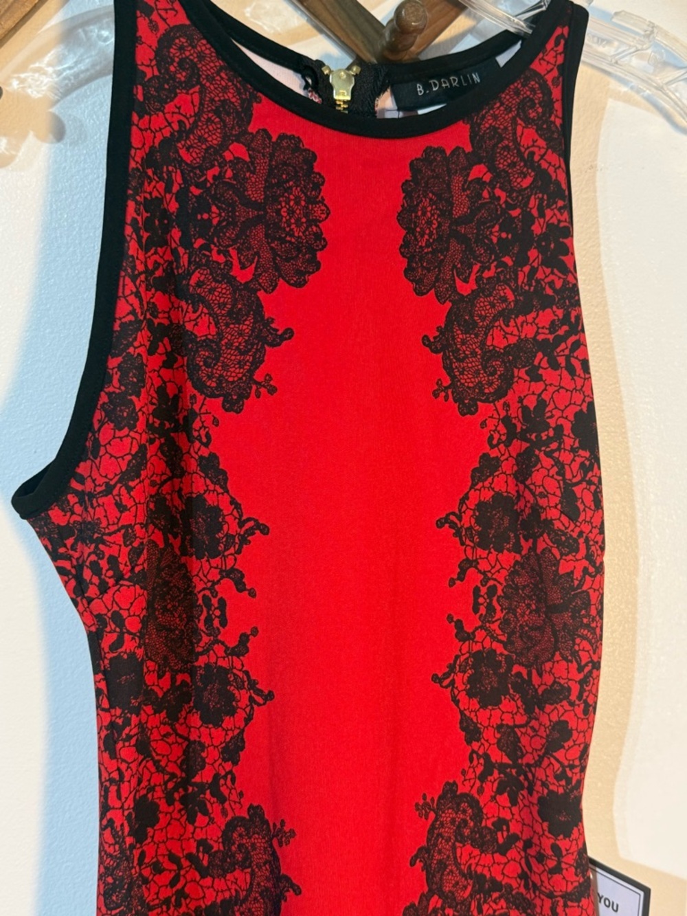 B. Darlin Size 1/2 Printed
Sleeveless Halter Back BodyCon
Mini juniors dress - Picture 5 of 9